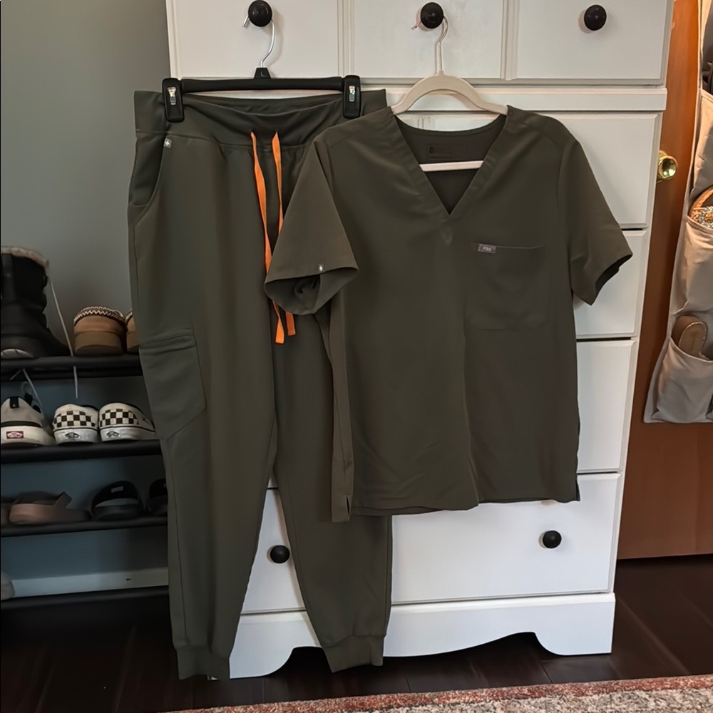 Figs Olive Green Scrub Set with Orange Drawstring